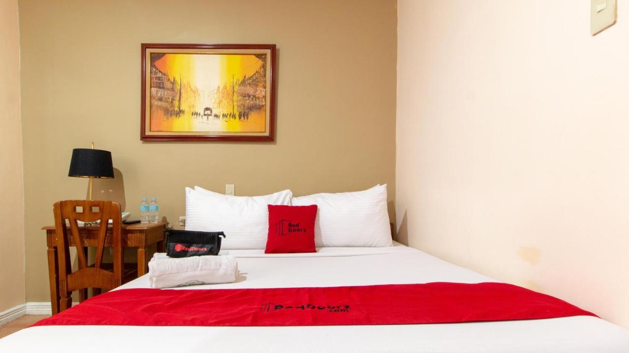 Hotel Reddoorz @ Downtown Tacloban Exterior foto